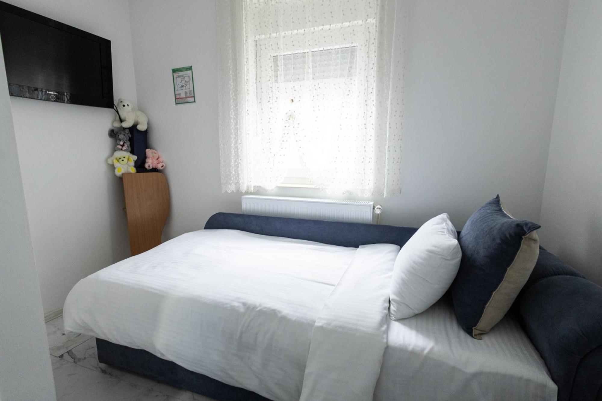 Apartman Albijanic Apartman Kamanc Kültér fotó